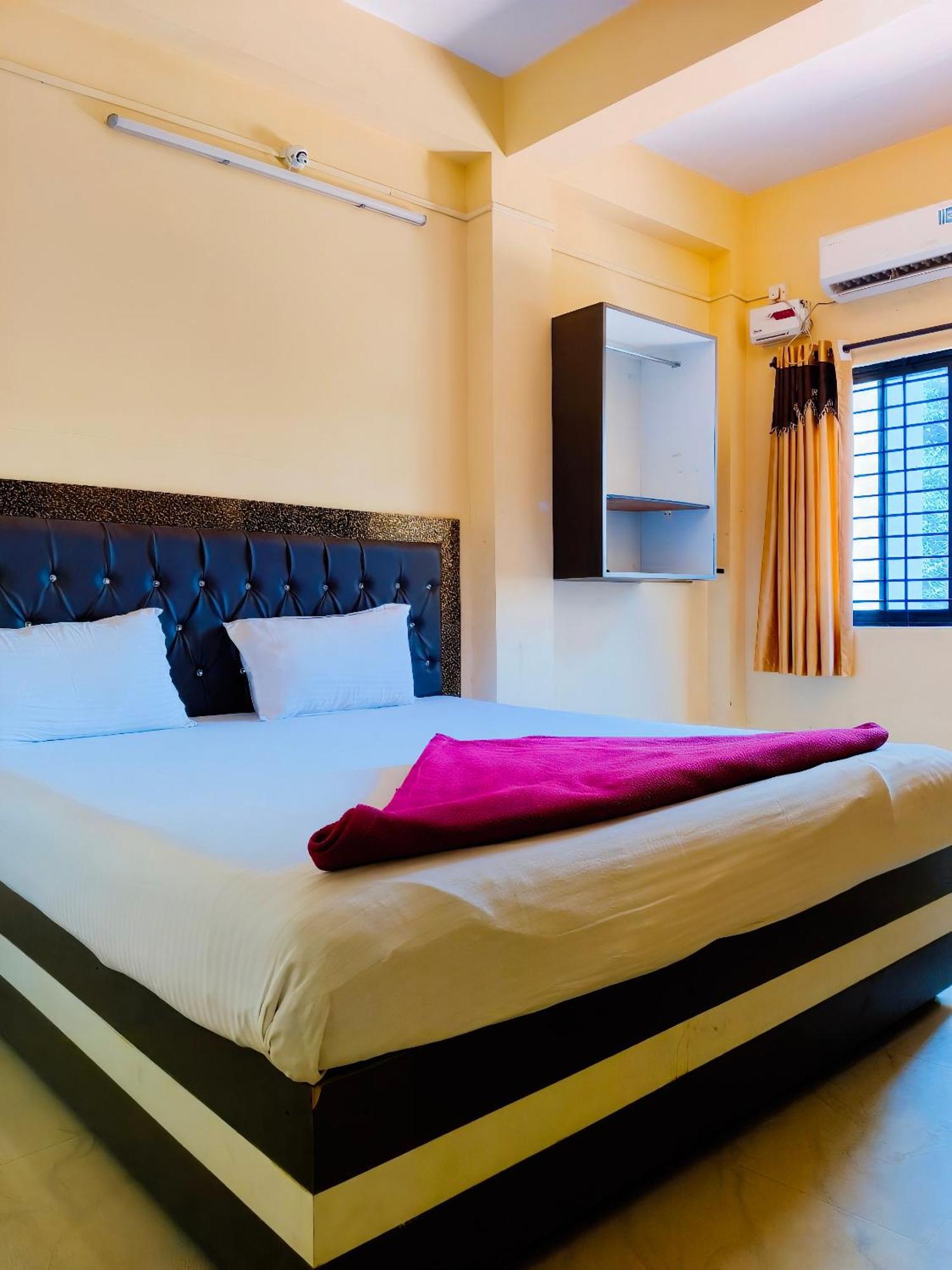 Kamath Inn Māvalli Extérieur photo